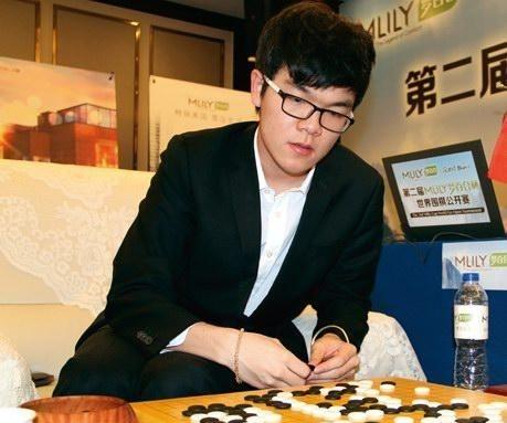 目前世界职业围棋手排名第一的中国选手柯洁。（来源：互联网）