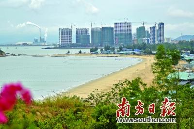 4月份以来，仅大亚湾就有2092套新房入市。南方日报记者 王昌辉 摄 