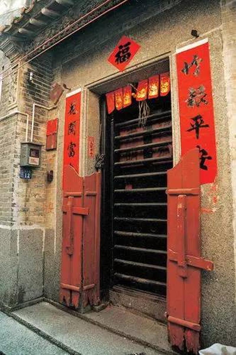 在广州西关每天都经过的趟栊门你可知晓它的玄妙