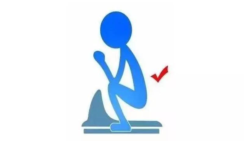 【涨姿势】坐马桶上厕所的正确姿势曝光…99%都坐错了