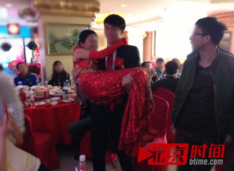 王慧莹与张辉2013年的婚礼现场 图 北京时间