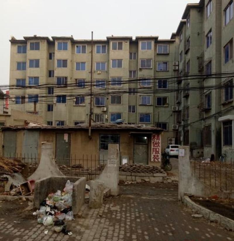 案发前，李绪义一家暂住在这个小区