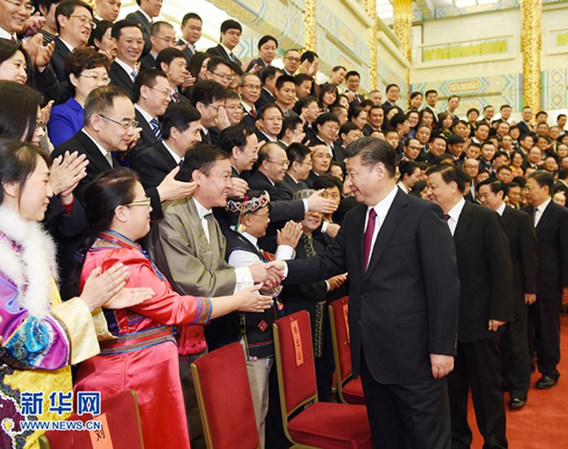 11月7日，党和国家领导人习近平、刘云山等在北京人民大会堂会见中华全国新闻工作者协会第九届理事会全体代表和中国新闻奖、长江韬奋奖获奖者代表。