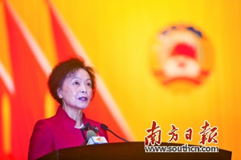 东莞市政协主席李小梅 孙俊杰摄