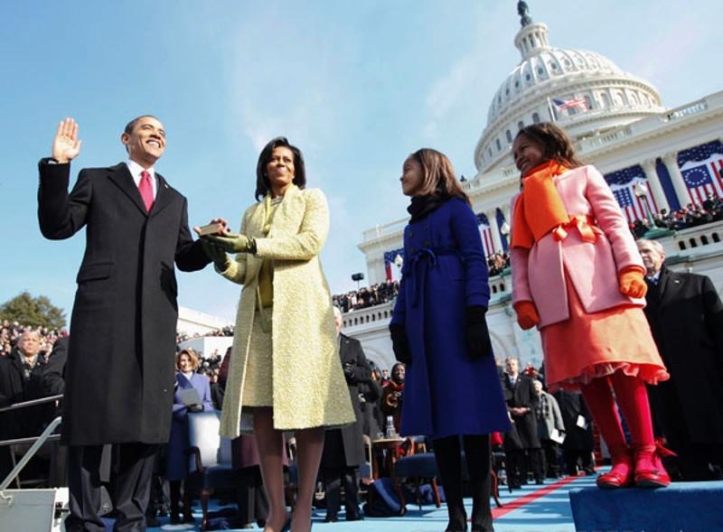 当地时间2009年1月20日，美国总统奥巴马和夫人米歇尔在华盛顿出席总统宣誓就职仪式。