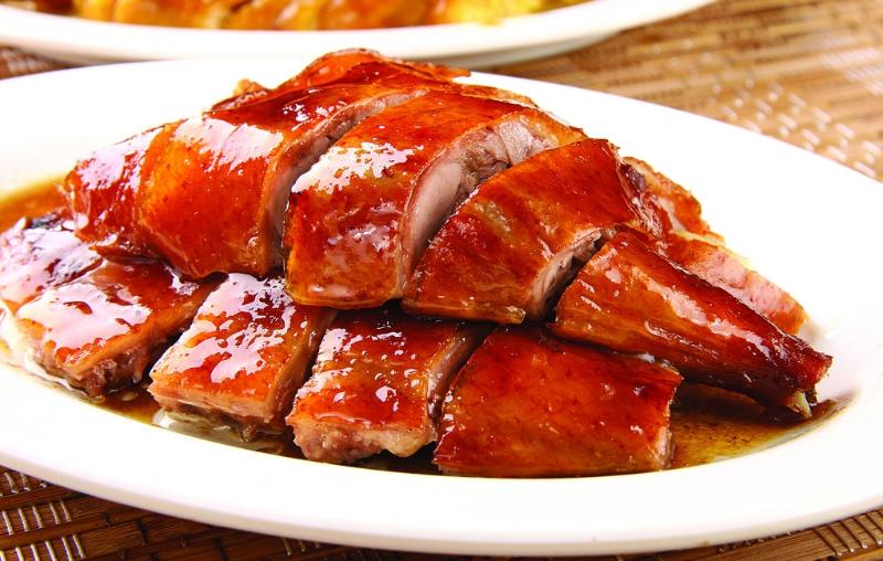 烧鹅是经典粤菜菜式之一.