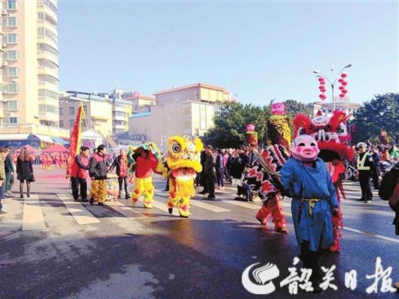 ▲舞龙醒狮迎新年。图片由仁化旅游局提供