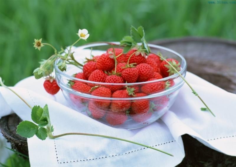 又到草莓上市季,食用草莓的神奇功效你知多少?