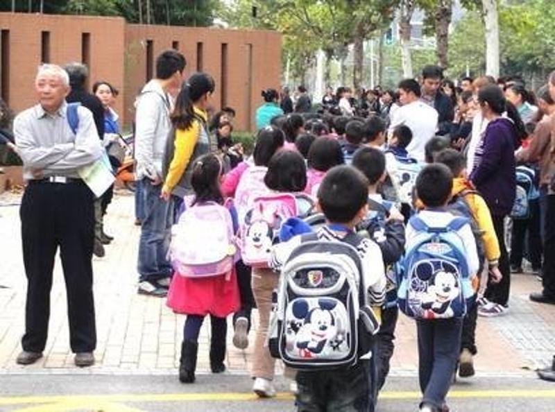 孩子放学家长没下班?新规规定学校负责!广州20所学校