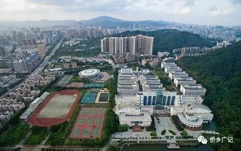 △暨南大学珠海学院校区.王荣 摄