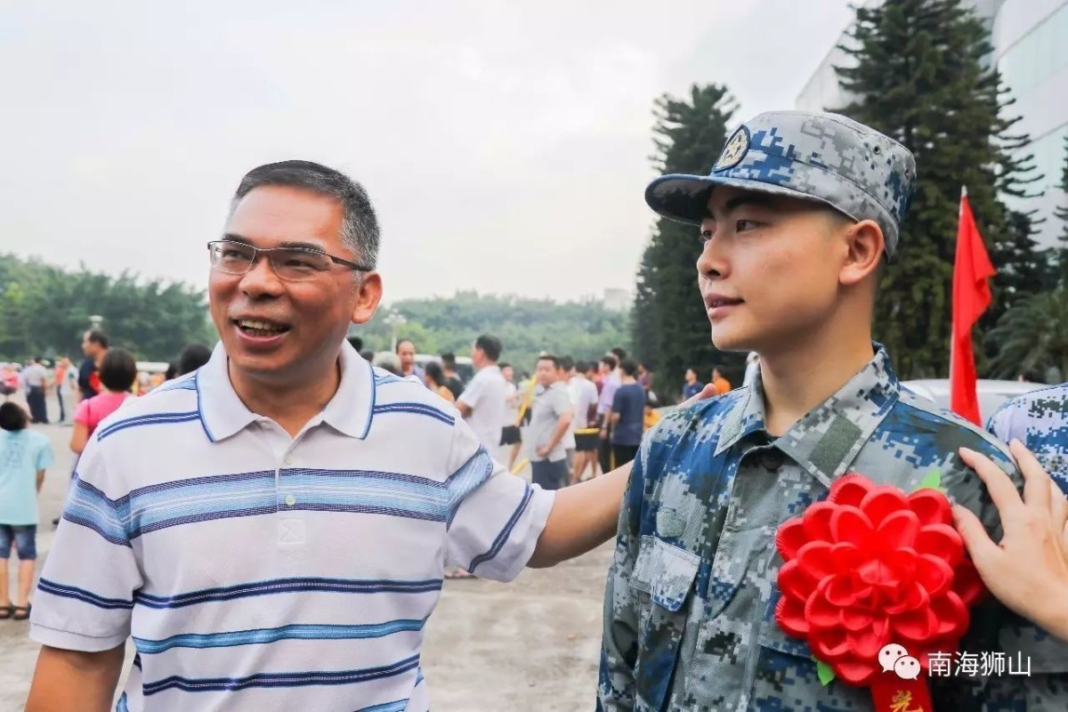 这些狮山青年将奔赴驻港部门,南部空军,74军,南海舰队,武警湖北总队和