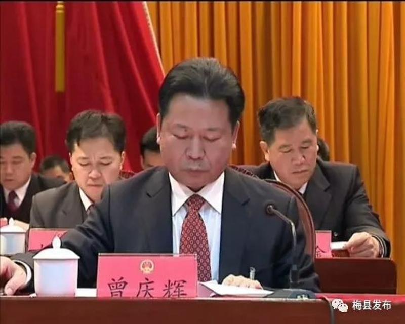 大会主席团常务主席有:钟光灵,曾庆辉,李丹玲,刘 敏,王英豪,梁新强