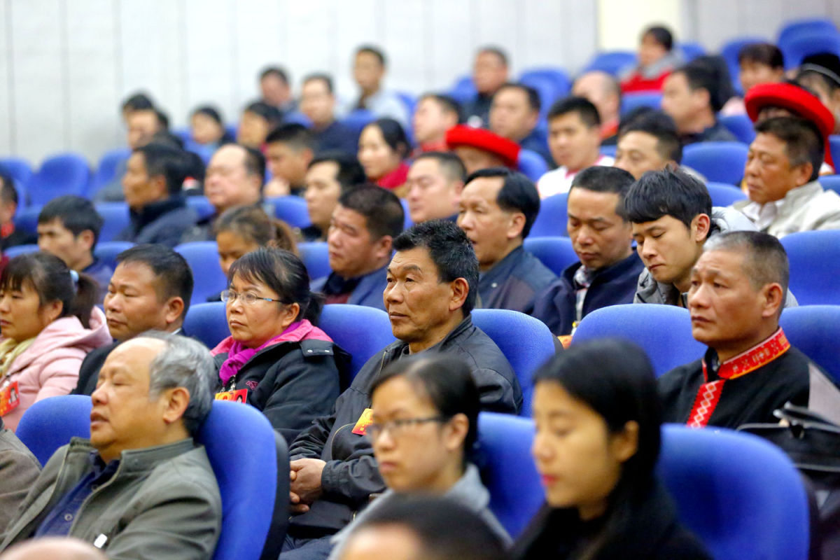 连南县第十五届人民代表大会第三次会议闭幕,吴一民当选为县监察委员