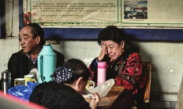 中国独居老人日益增多意外死于家中事件频现