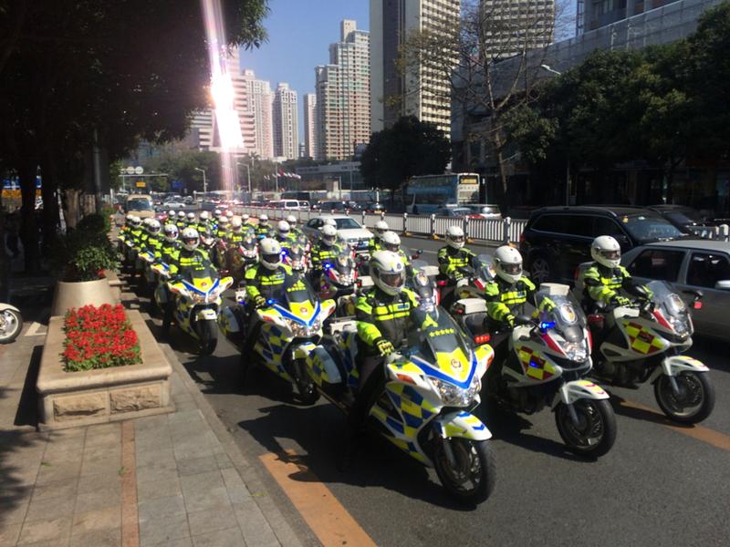 深圳交警骑警图片