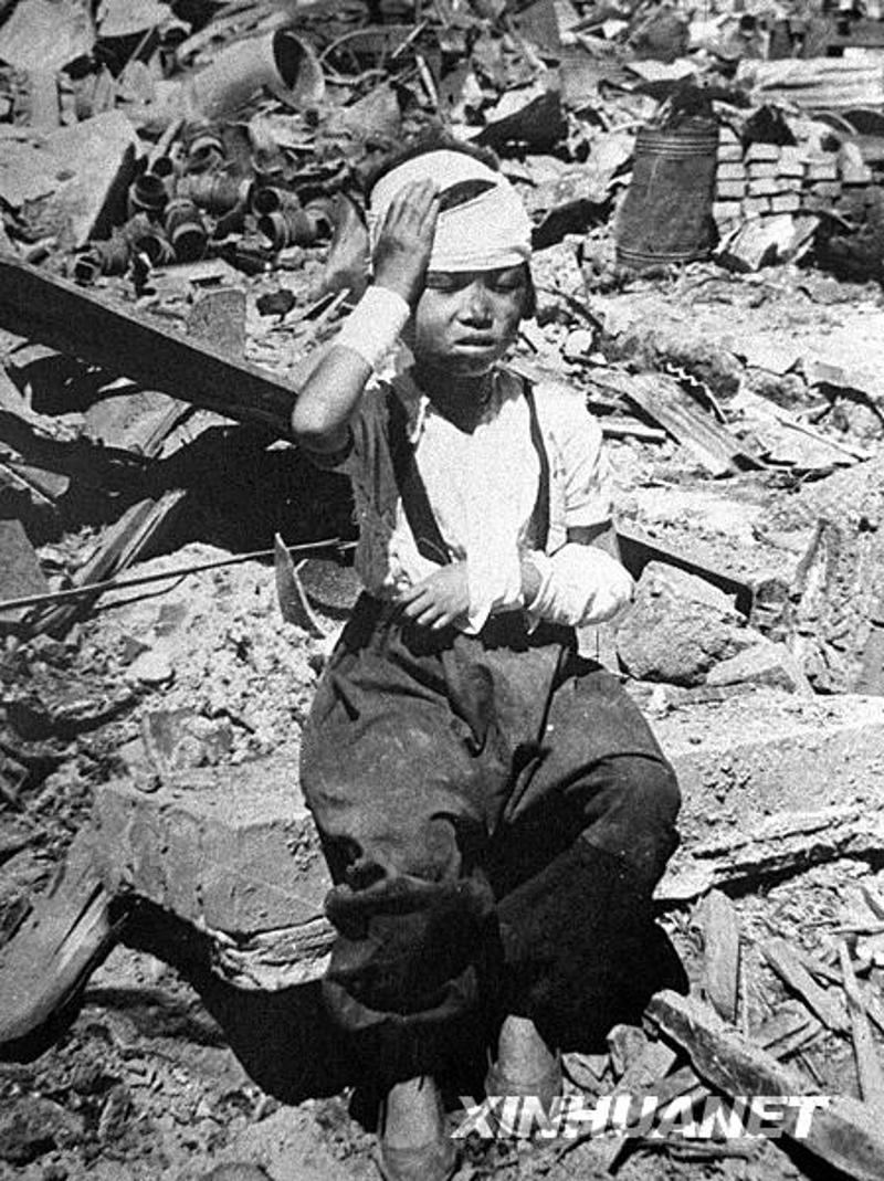战争中的孩子图片高清图片