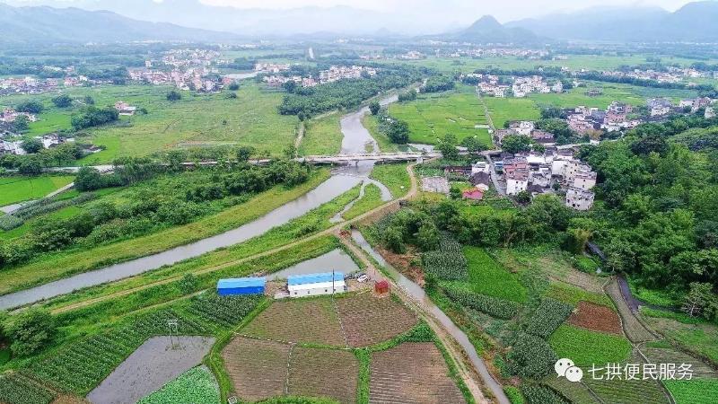 先到隔坑村的木棉农场摘小番茄,然后到潭村,大禾岗游