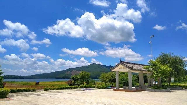 (美麗鄉村,大沙河水庫旁邊的大塘面村.