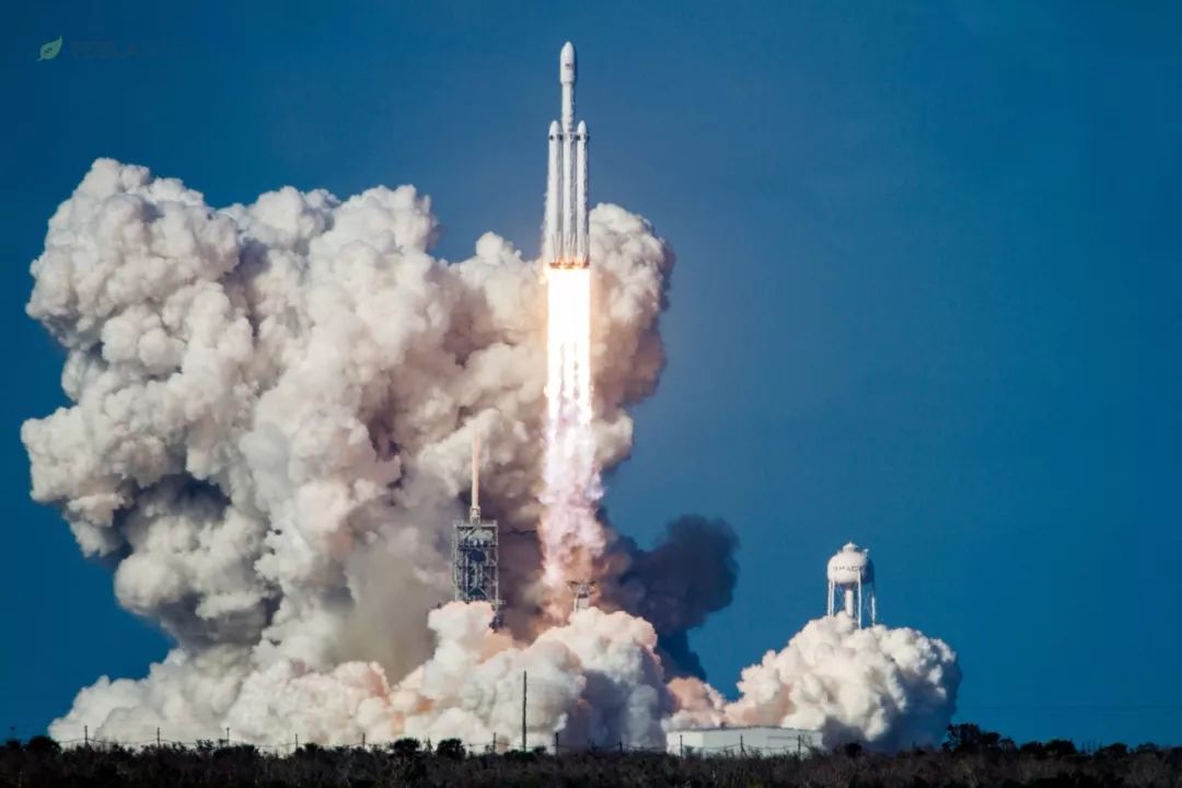 第一次尝试发射全球最大运载火箭重型猎鹰(falcon heavy)